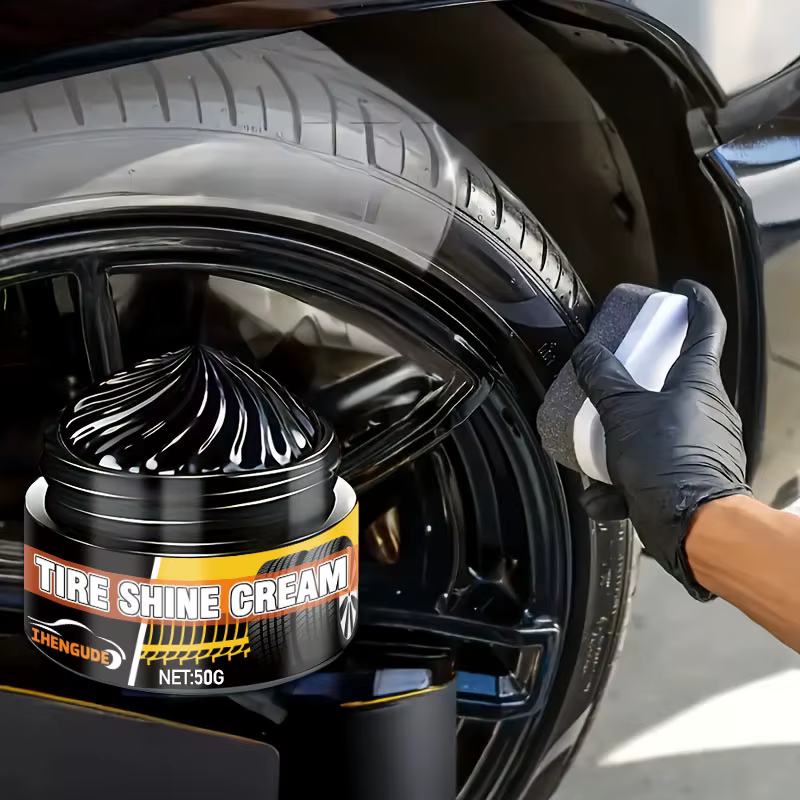 Cire pour pneus noire : Anti-âge, anti-fissuration, réparation des plastiques, soin multifonctionnel