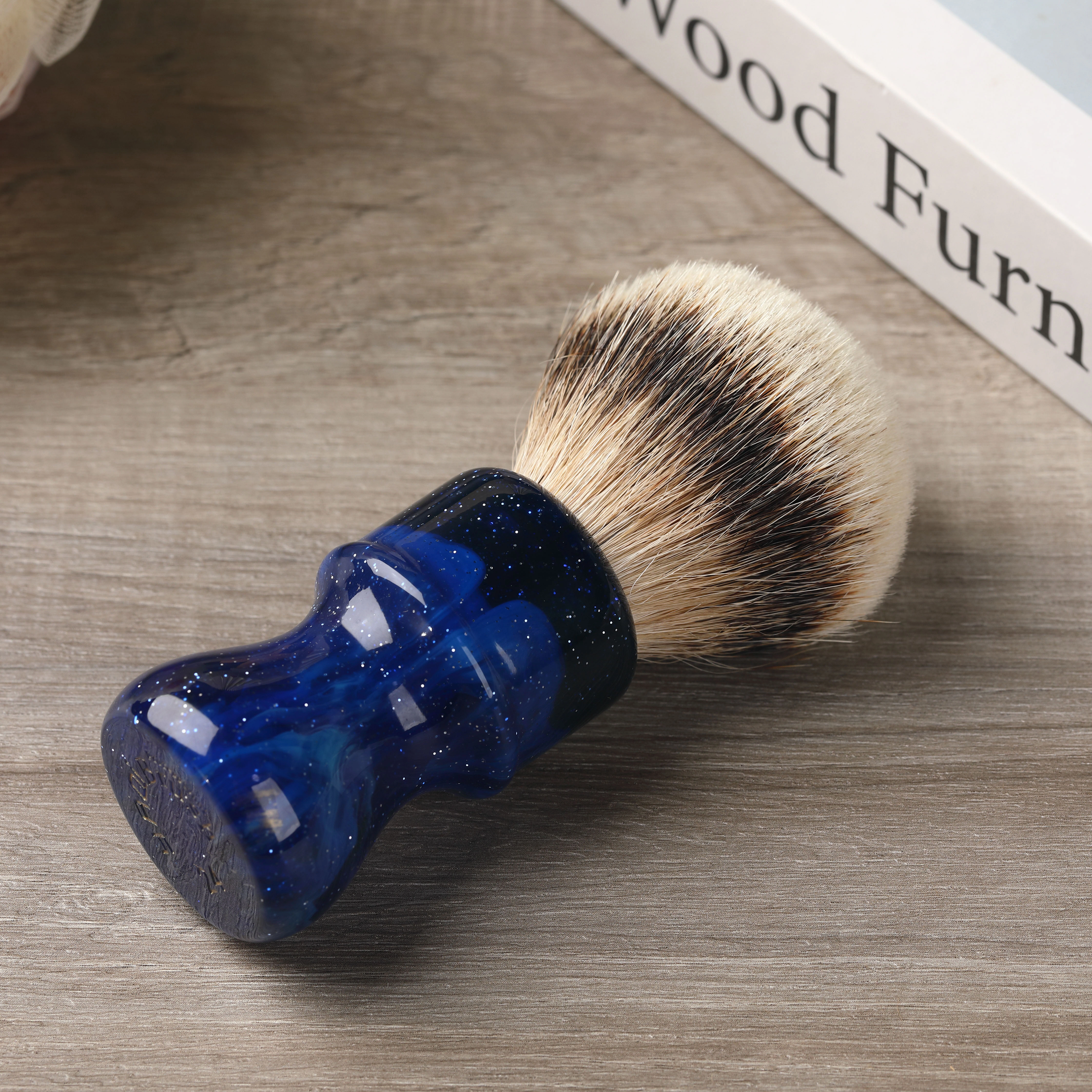 24MM Yaqi mystérieux espace couleur poignée argenté blaireau cheveux noeud hommes blaireaux