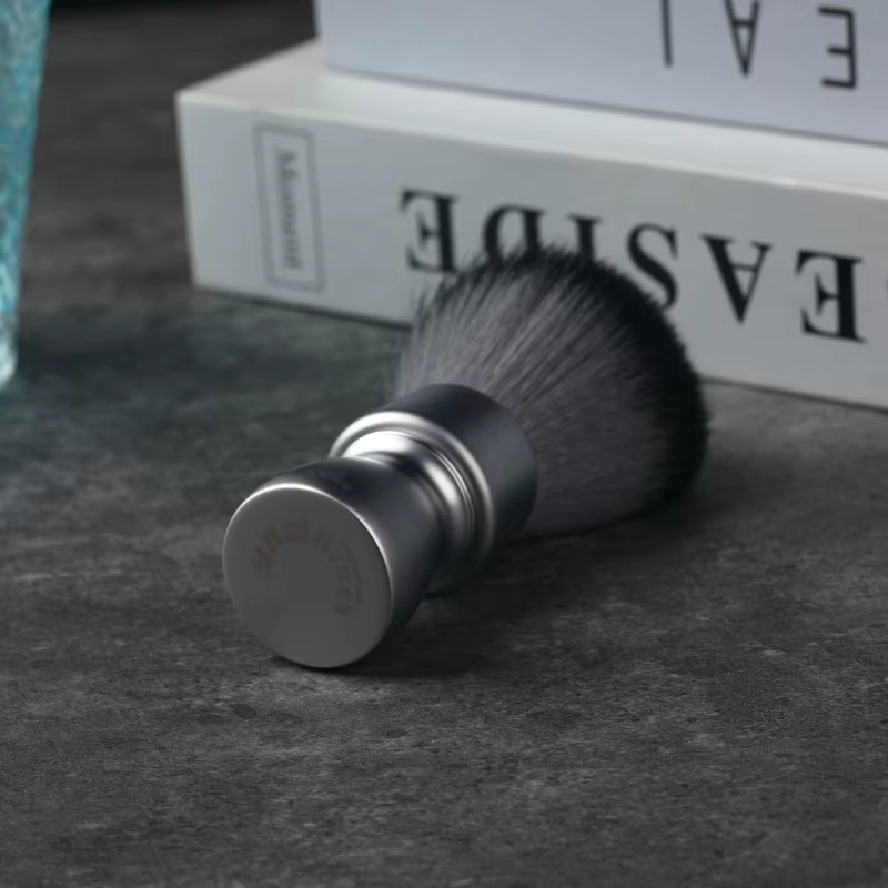 YAQI – brosse de rasage pour hommes, poils synthétiques, poignée en métal lourd, loup en bois, nœud