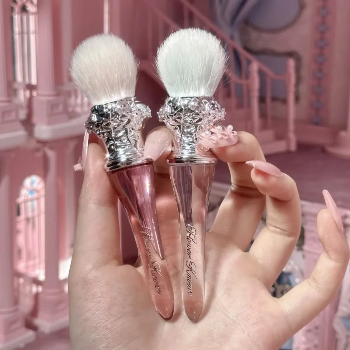 Flower Knows Swan Ballet Blush laine brosse poudre minérale bronzant Contour pinceaux de maquillage
