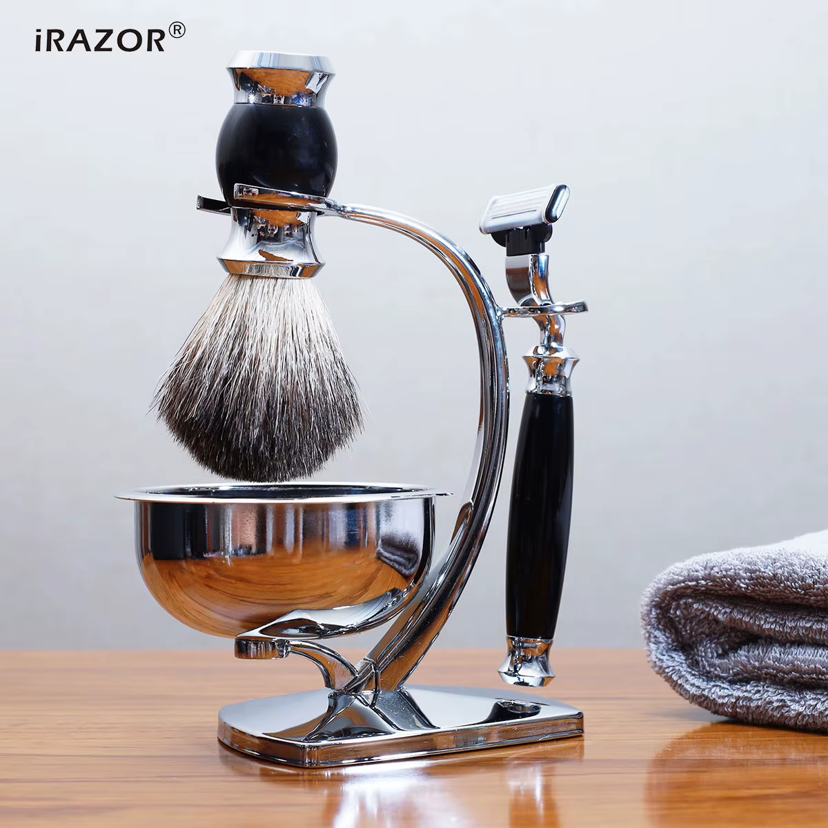 IRAZOR luxe classique 4 en 1 hommes Kit de rasage coffret cadeau avec nettoyage du visage brosse à c