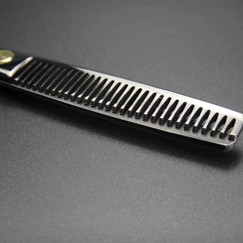 Ciseaux professionnels de barbier Qlating en titane japonais 440C, pour coiffeur 5.5 / 6.0, ciseaux