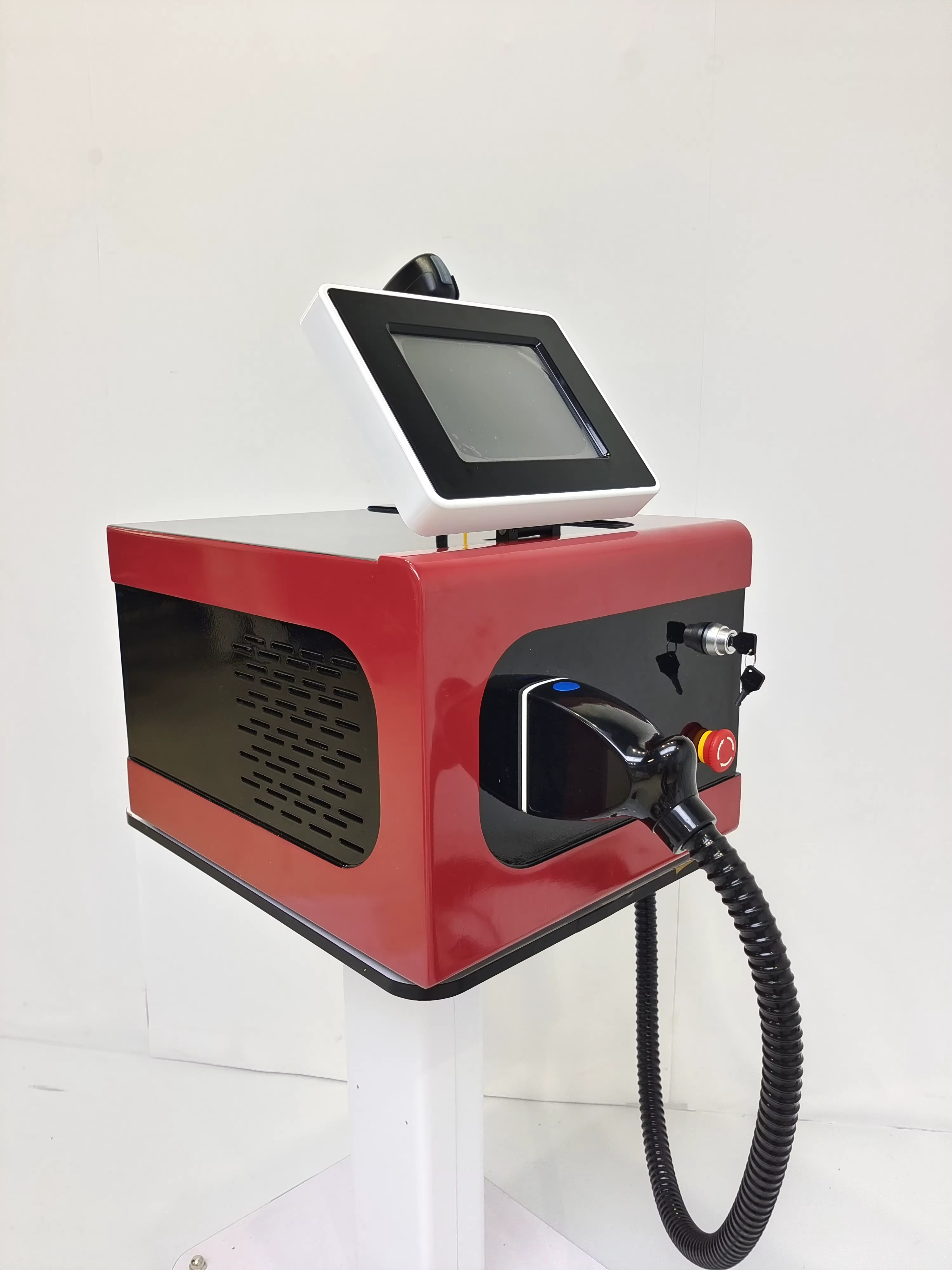 Machine professionnelle d'épilation de corps de Laser de Diode de 4 vagues IPL 2025 Portable 808 755940 1064 Soins