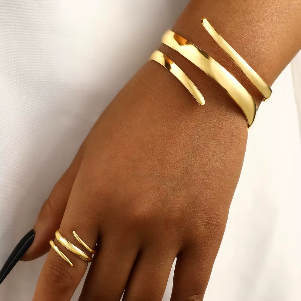 Ensemble de bijoux pour femmes, Bracelet épais européen et américain, couleur or, ligne géométrique, ensemble combiné de bagues, cadeau