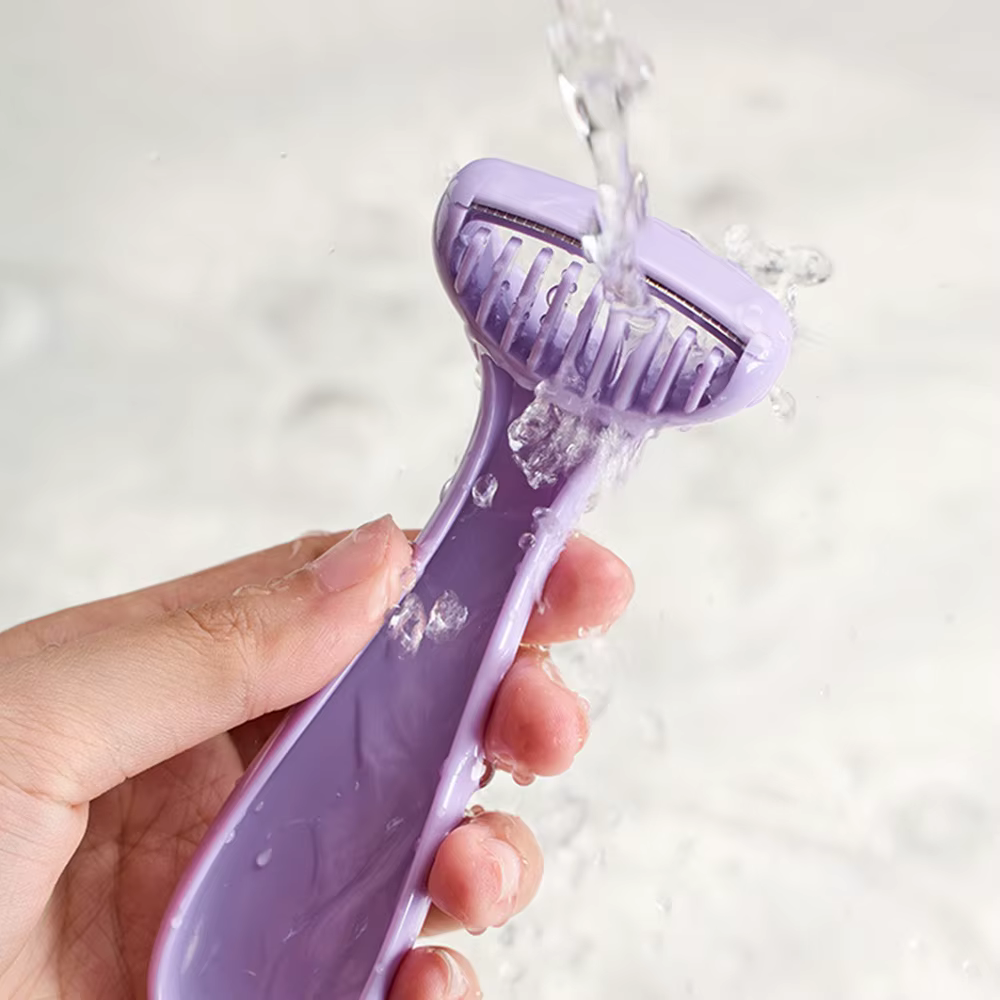 Rasoir manuel pour l'épilation des femmes