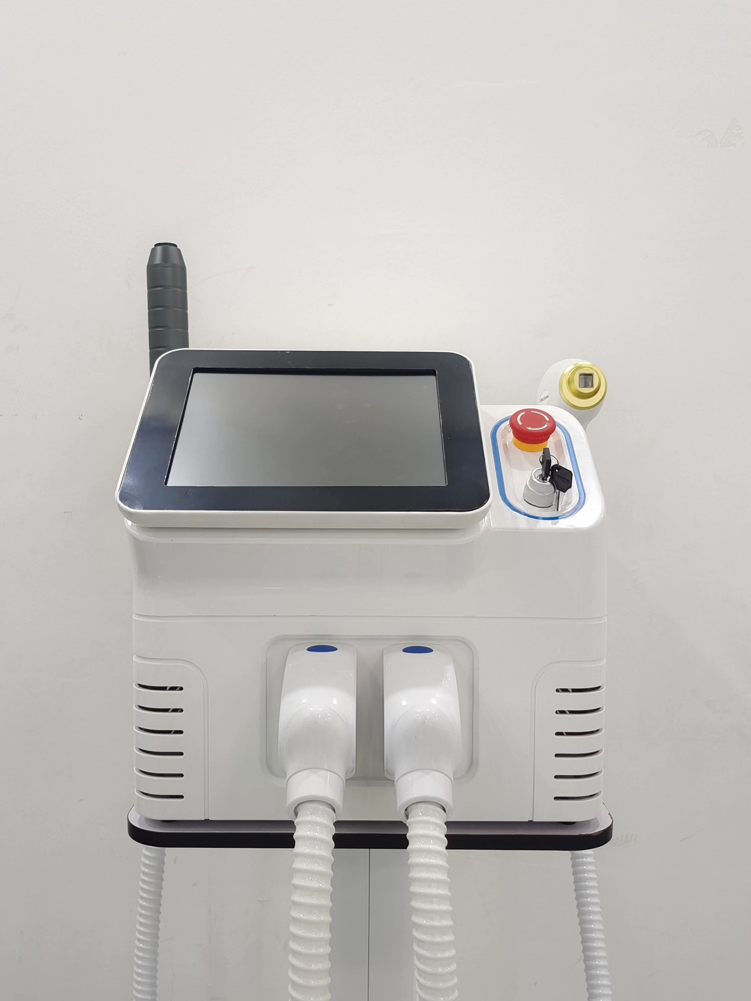 Nouvelle machine 2-en-1 2026 au prix d'usine : Épilation laser diode 808nm et élimination des pigments