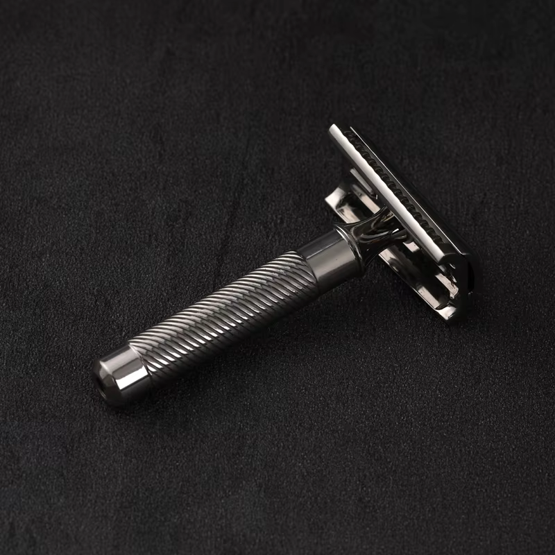 Rasoir de sécurité Yaqi Slant 37 en acier inoxydable 2026 avec angle de lame de précision pour un rasage impeccable et une peau lisse – Offre à durée limitée