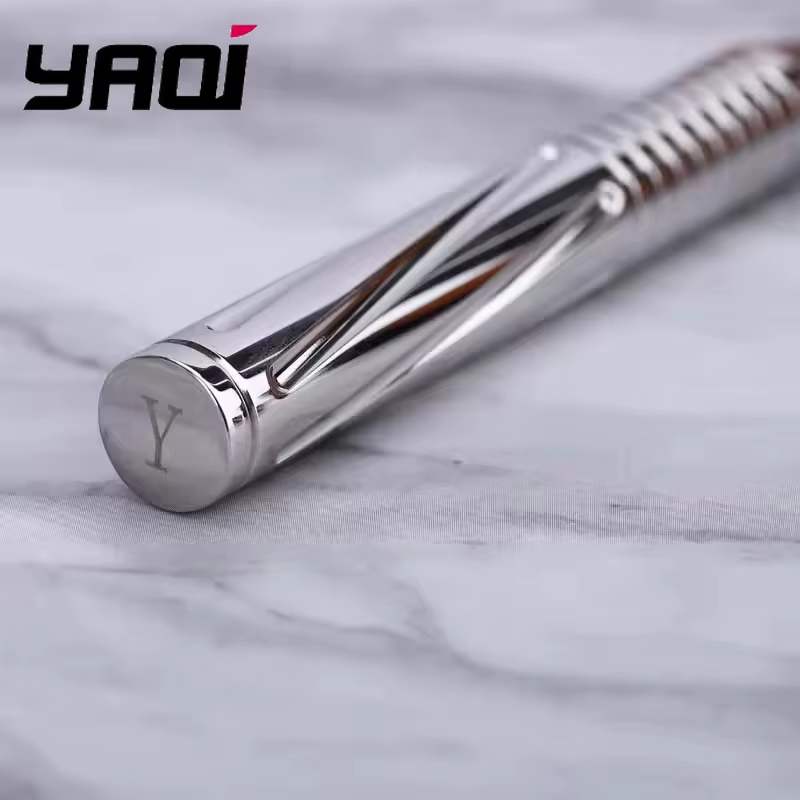 Nouveauté 2026 ! Rasoir de sécurité YAQI BULLET en acier inoxydable poli et laiton pour homme
