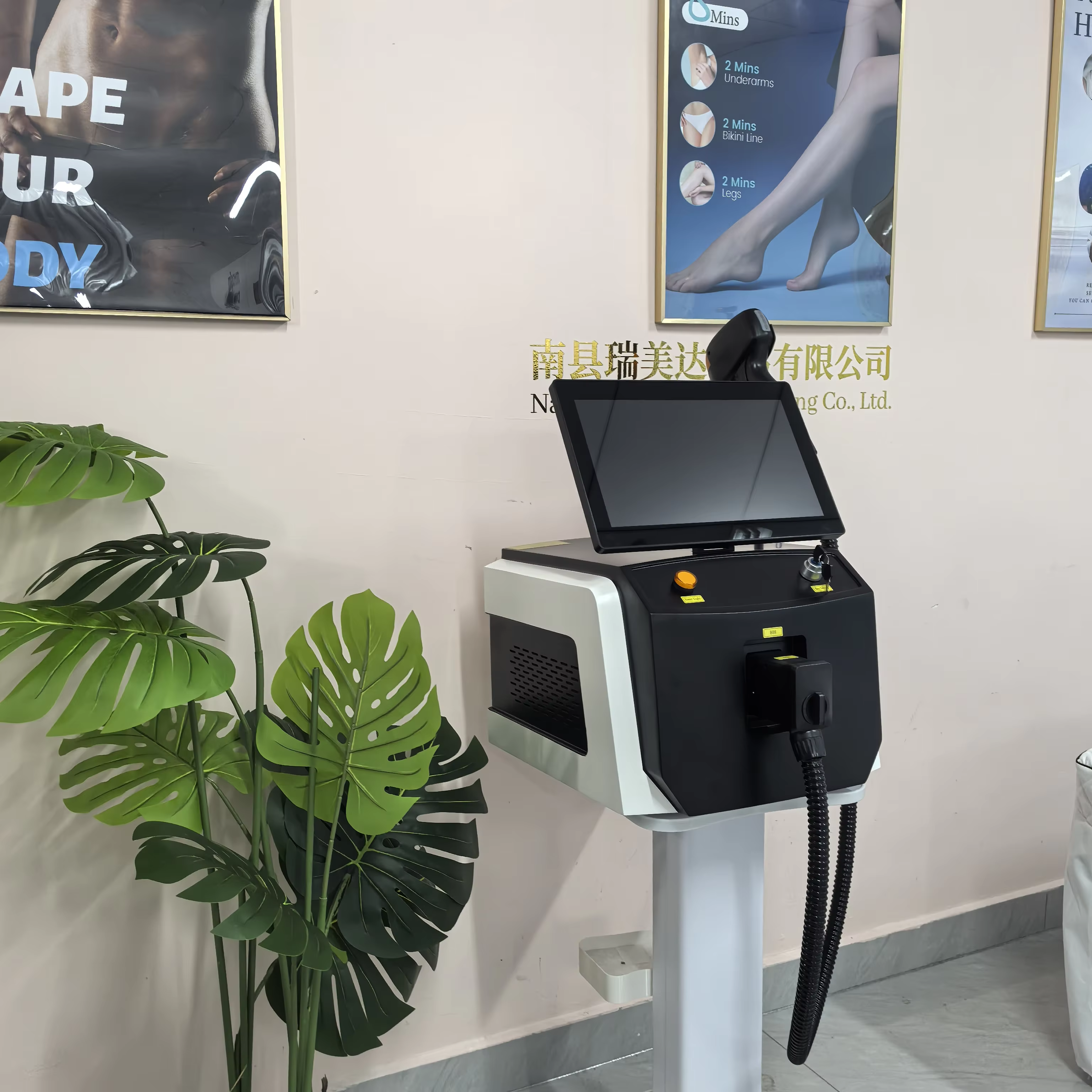 Machine d'épilation au laser à diode FAC 4 longueurs d'onde 755 808 940 1064 nm