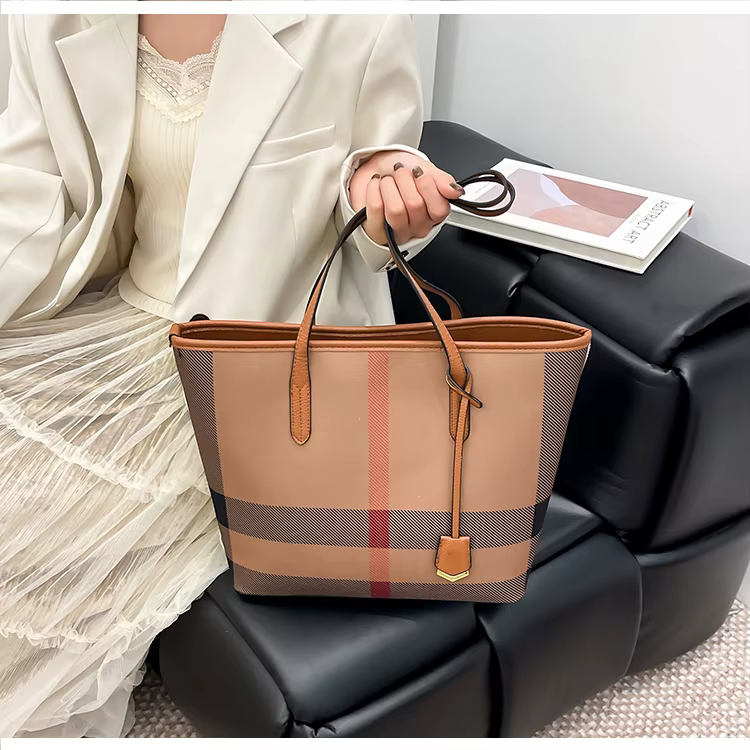 Luxe-chic 2025 nouvelles dames marque de luxe en cuir sac à main célèbre concepteur à la mode populaire classique 