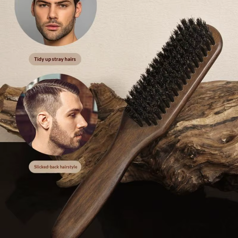 Brosse à barbe en poils de sanglier avec manche en bois
