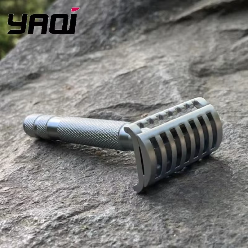 Rasoir de sécurité pour homme 2026 YAQI KNIGHT-HELMET avec manche en acier inoxydable et tête