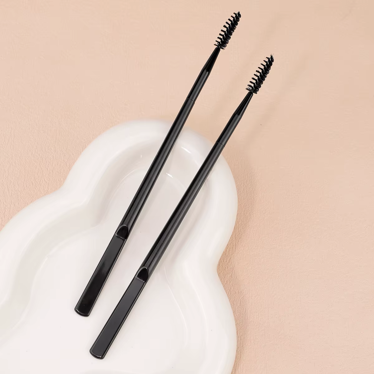 Applicateur de lifting des sourcils