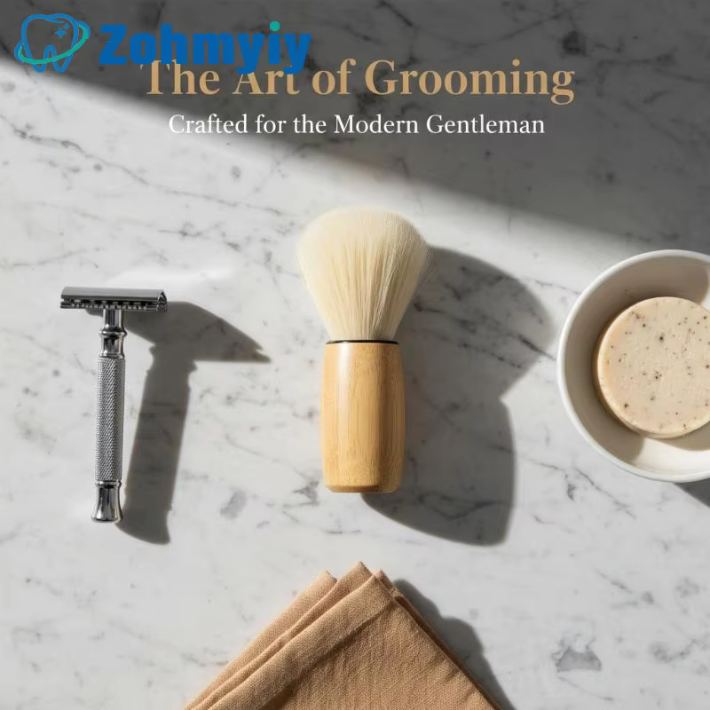 1 Brosse à raser la barbe avec manche en bois et poils naturels