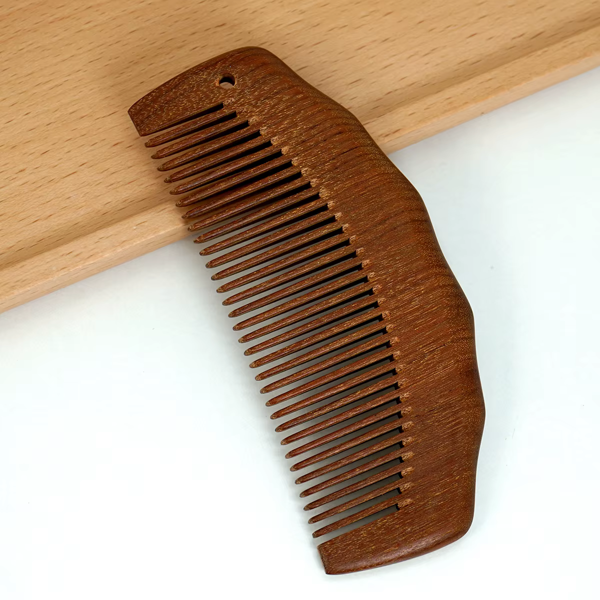 Peigne en bois naturel pour femme, massage du cuir chevelu, peigne à cheveux avec lanière et support de sac à cordes de proximité, usage touristique sec, soins des cheveux