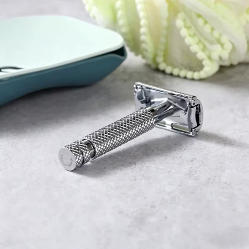 Vente Flash 2026 ! Rasoir de sécurité professionnel YAQI Monarch couleur chrome - Espacement de la lame de 0