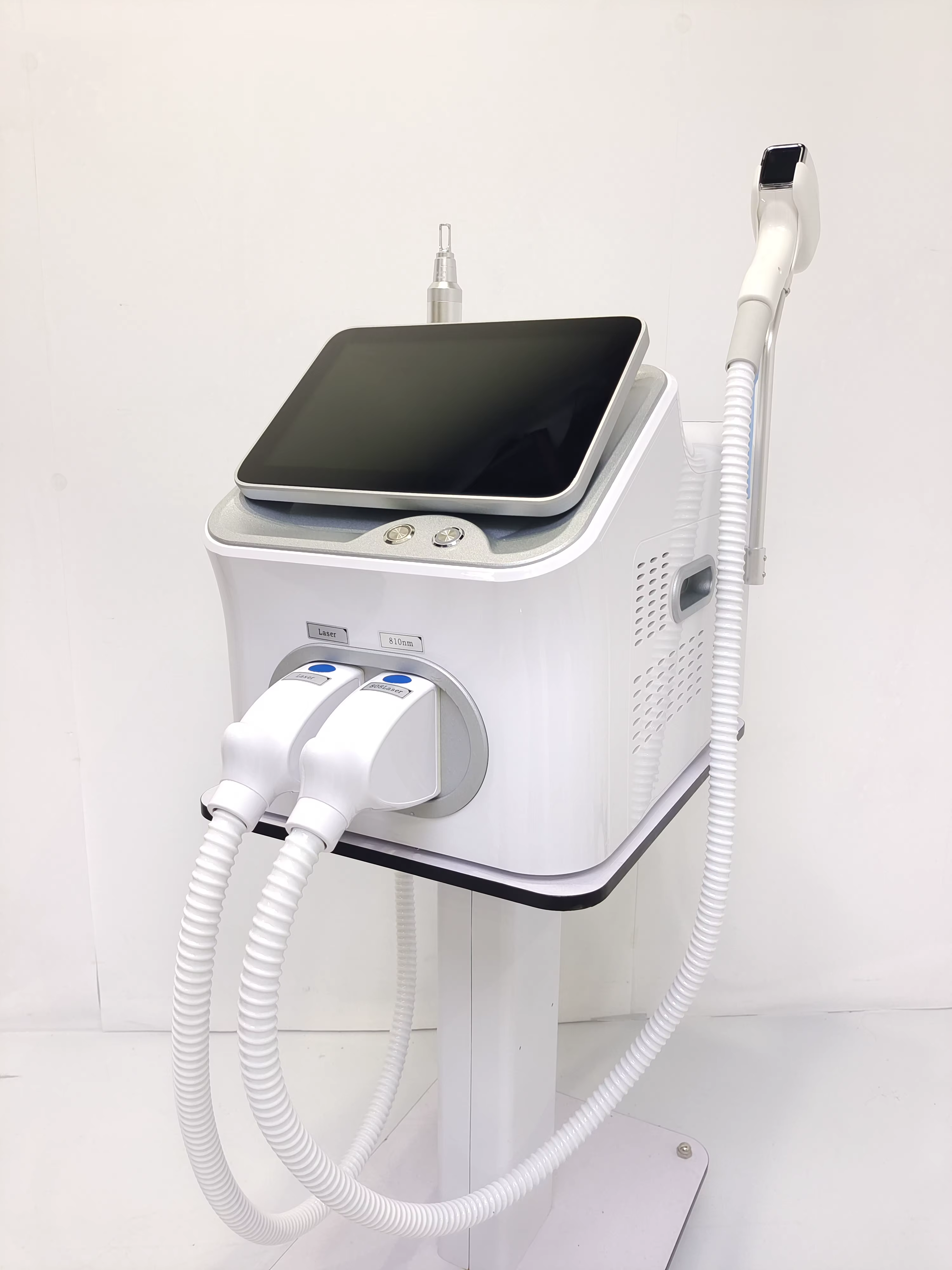 Système d'épilation au laser diode 808 nm et d'élimination des tatouages par picoseconde Soprano Titanium Ice Platinum 2-en-1 pour salons