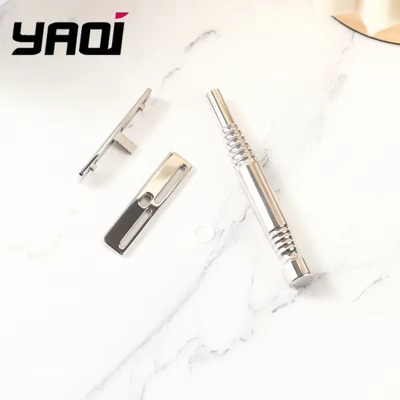 YAQI Romulus rasoir avec aimant