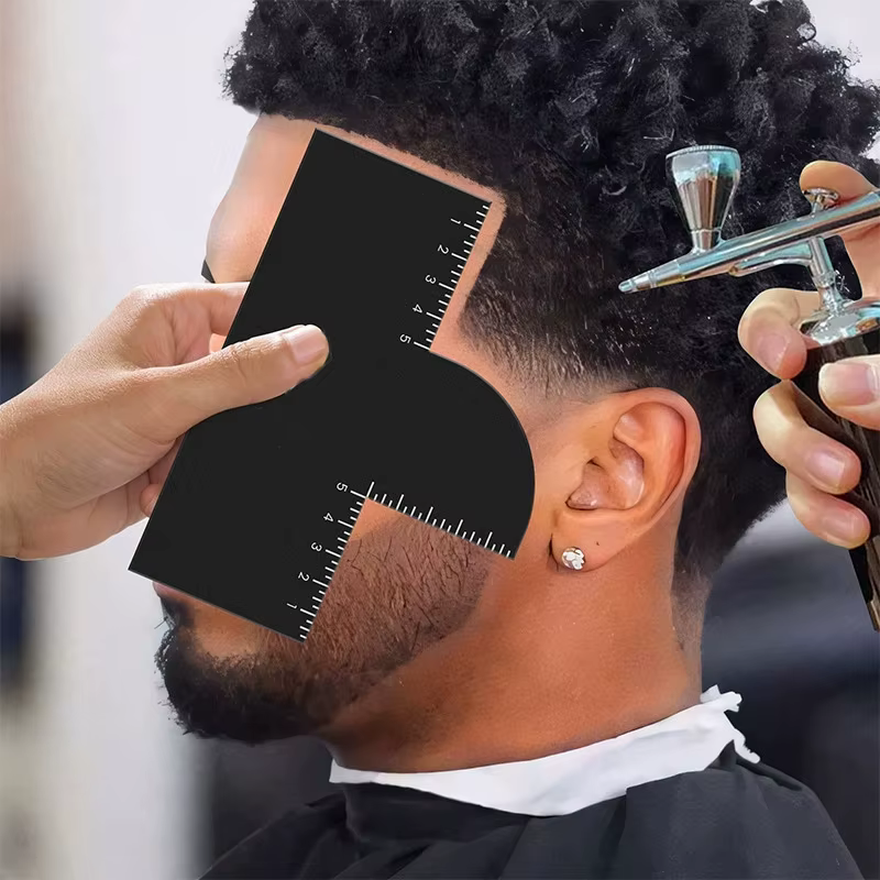 Outil professionnel pour la mise en forme de la barbe