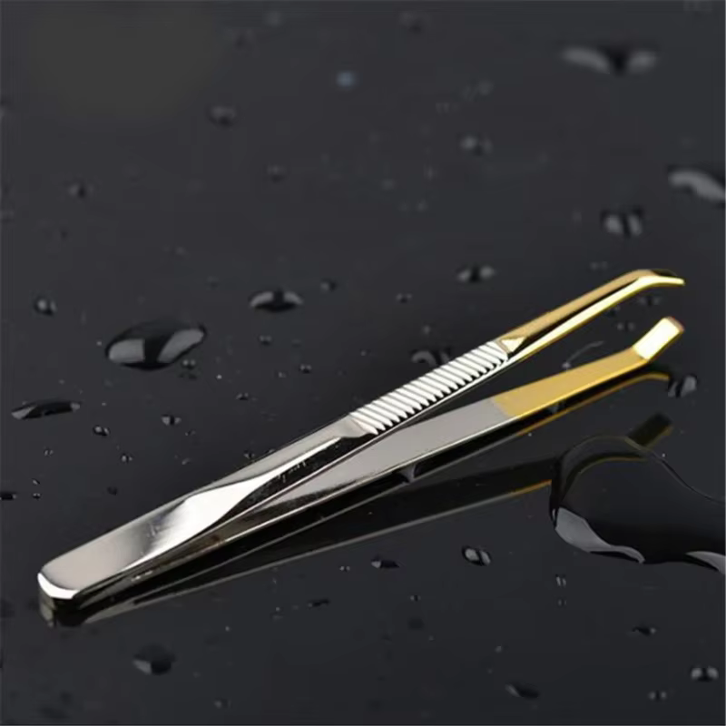 Pince à épiler pour sourcils