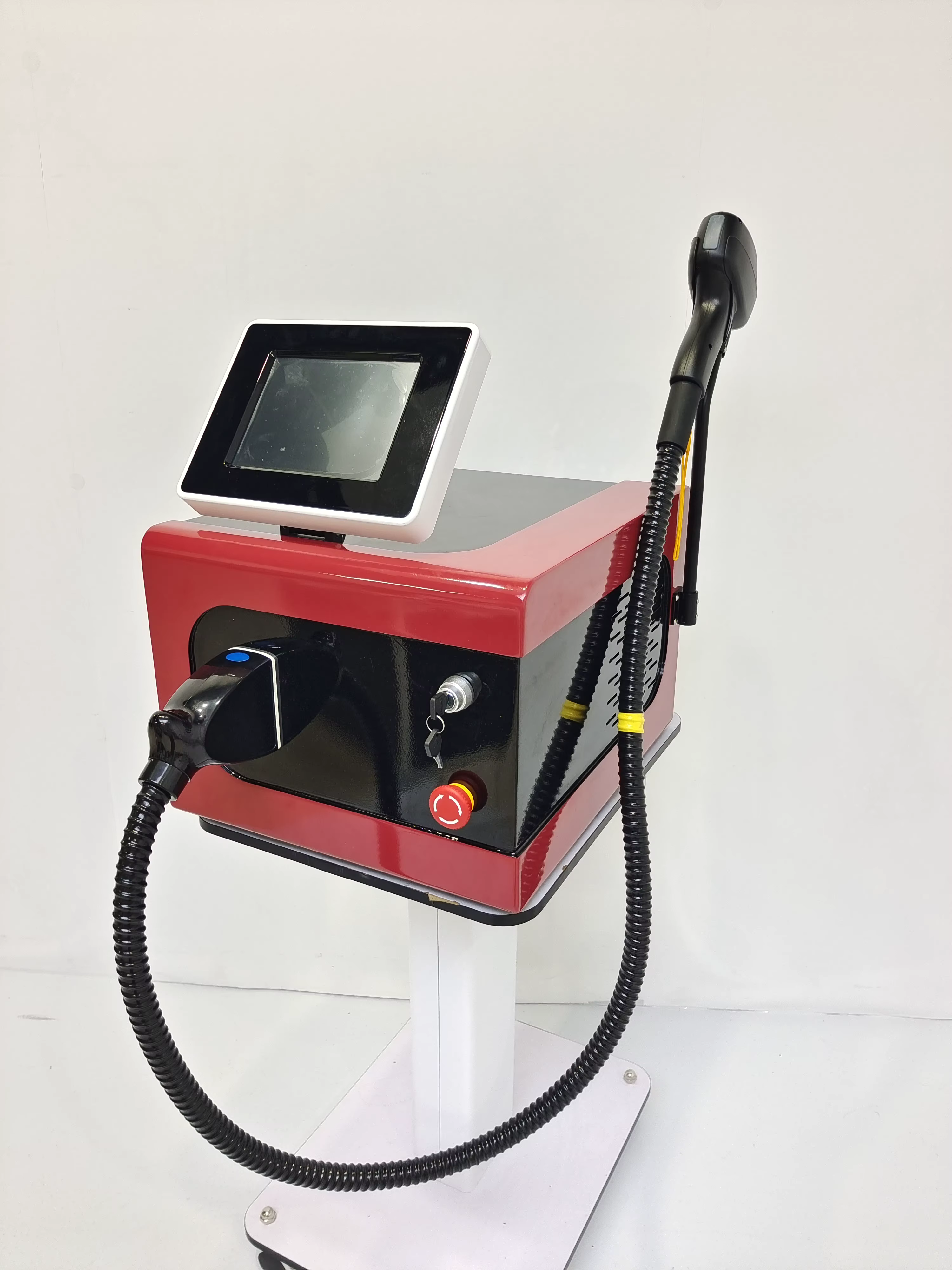 Machine professionnelle d'épilation de corps de Laser de Diode de 4 vagues IPL 2025 Portable 808 755940 1064 Soins