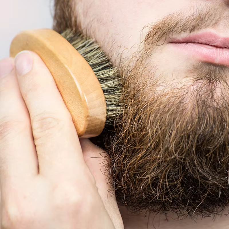 Ensemble de brosses à barbe et peigne à cheveux pour hommes, poils de sanglier doux, peigne à dents larges en bambou, adoucit la barbe, ensemble de 4 pièces