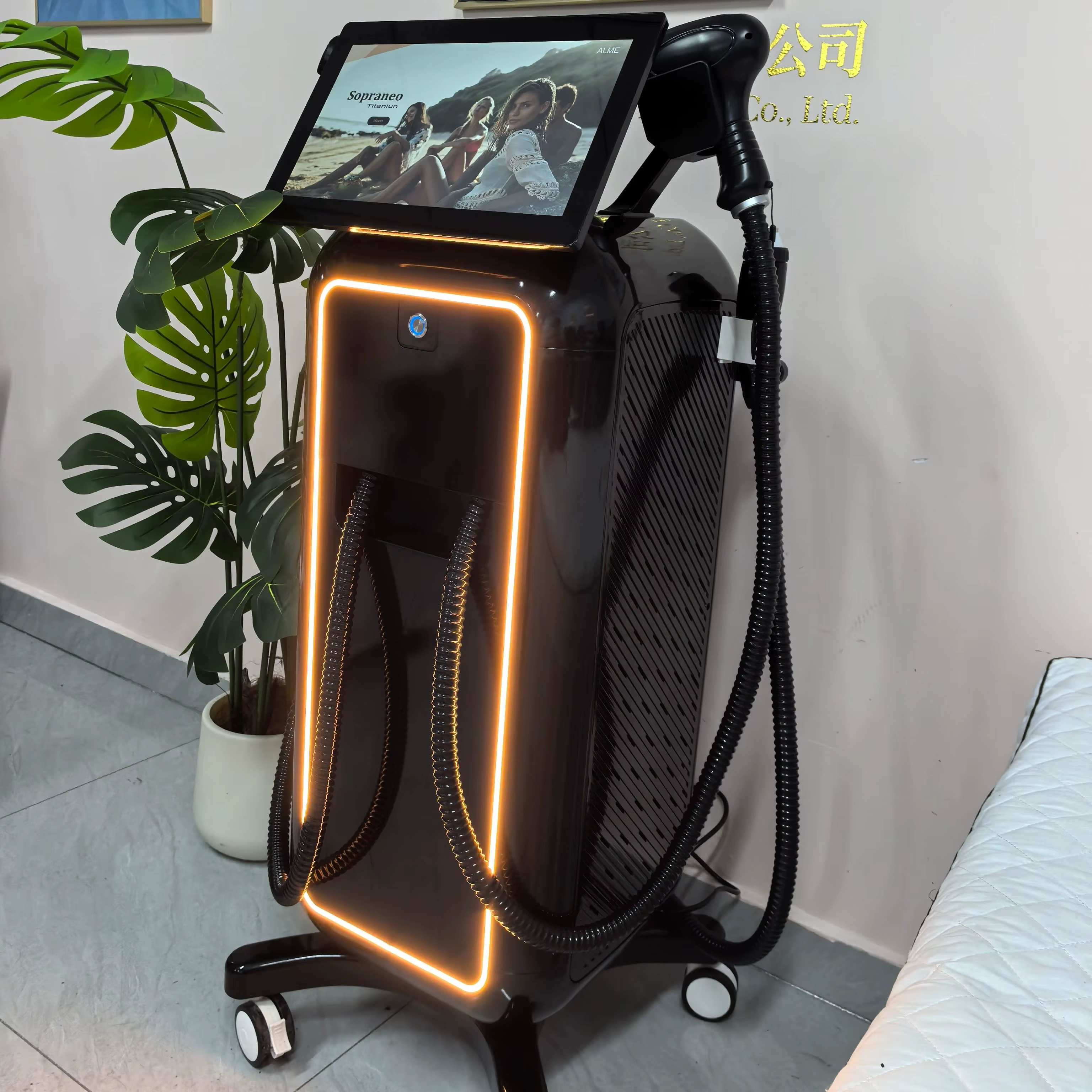 Appareil d'épilation au laser diode professionnel 5000W 10 bars 4-en-1 avec 4 longueurs d'onde