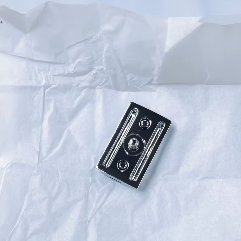 Vente Flash 2026 ! Tête de rasoir de sécurité à double tranchant YAQI couleur chrome à bord festonné