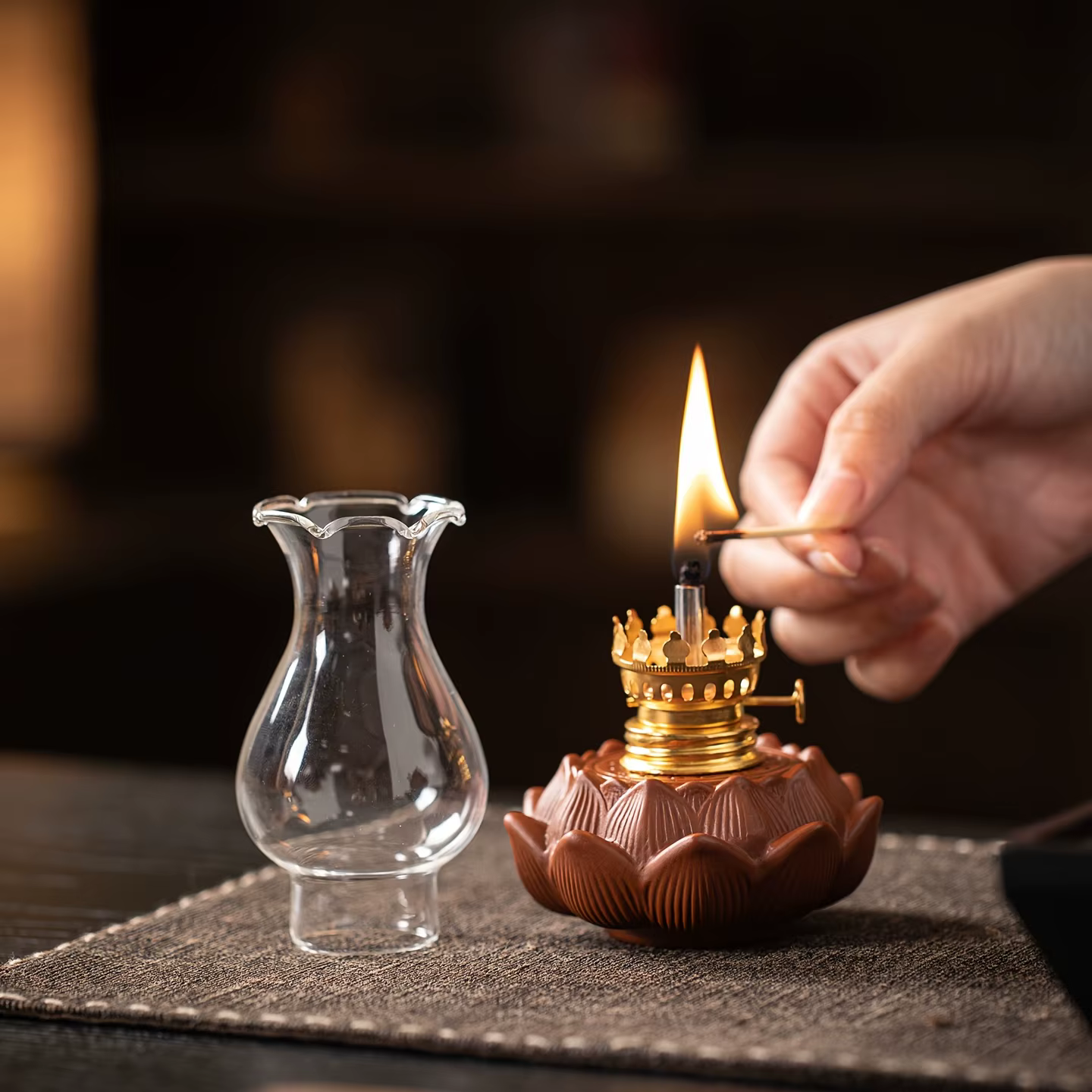 Lampe à huile vintage en céramique Lotus, coupe-vent, avec abat-jour en verre, mèche réglable, éclairage intérieur et extérieur pour le camping