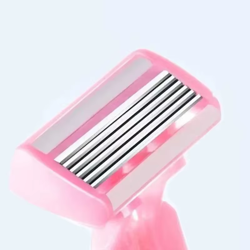 Rasoir manuel pour femme à 6 lames